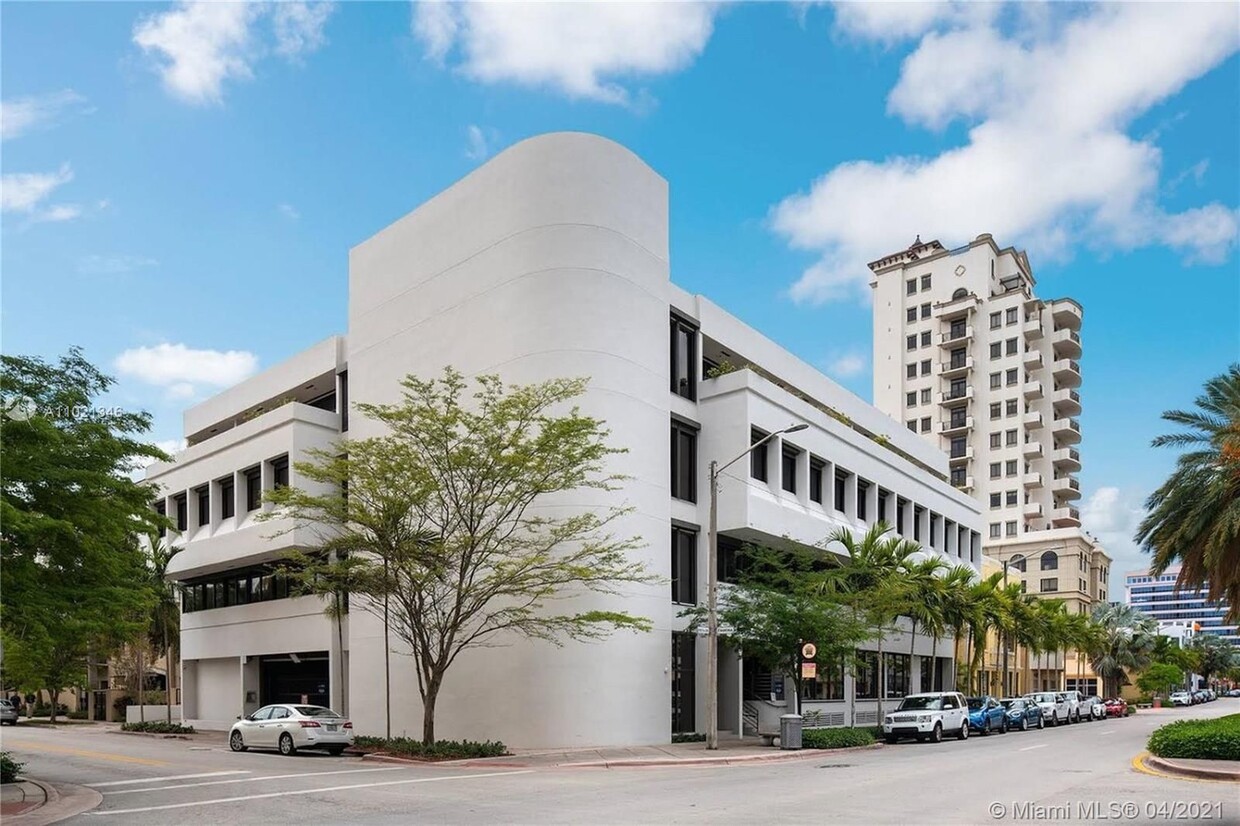 For Lease: 1701 Ponce de Leon #306 (3rd F) and #400 (4th F)