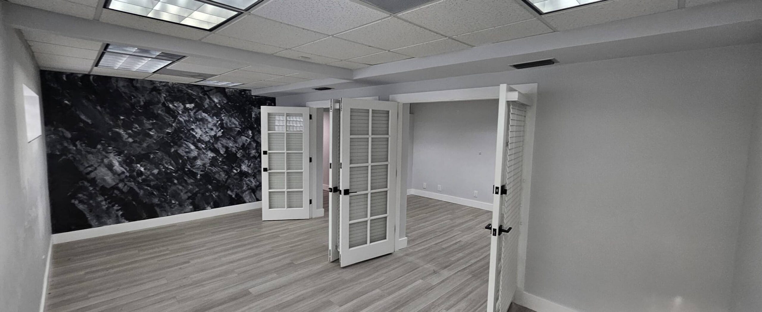 For Lease: PRIME RETAIL/OFFICE LEASING OPPORTUNITY ON US-1