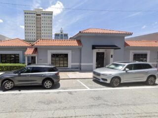 354-362-Minorca-Ave