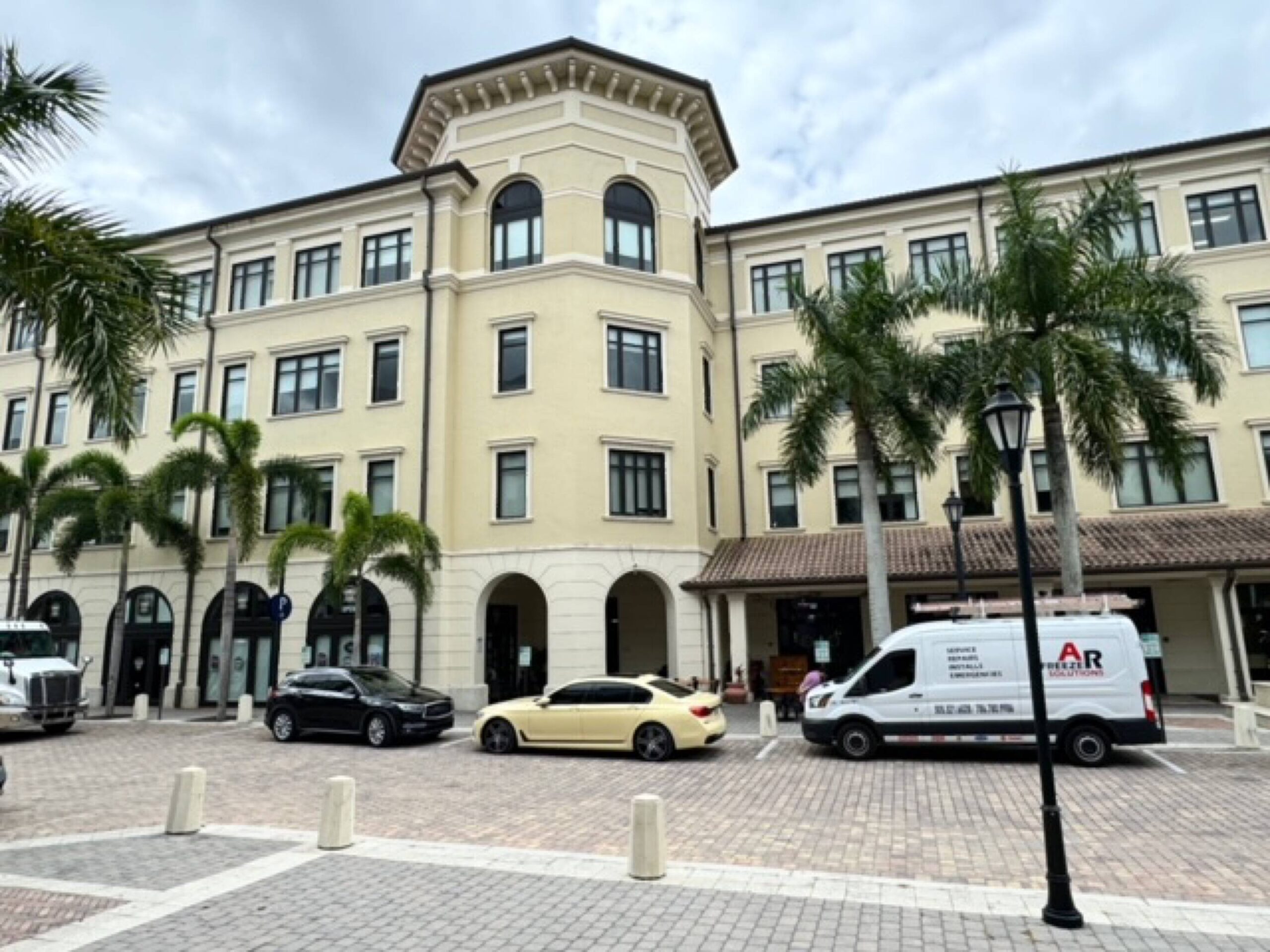 For Lease: Prime Office Leasing Opportunity in Miramar Town Center