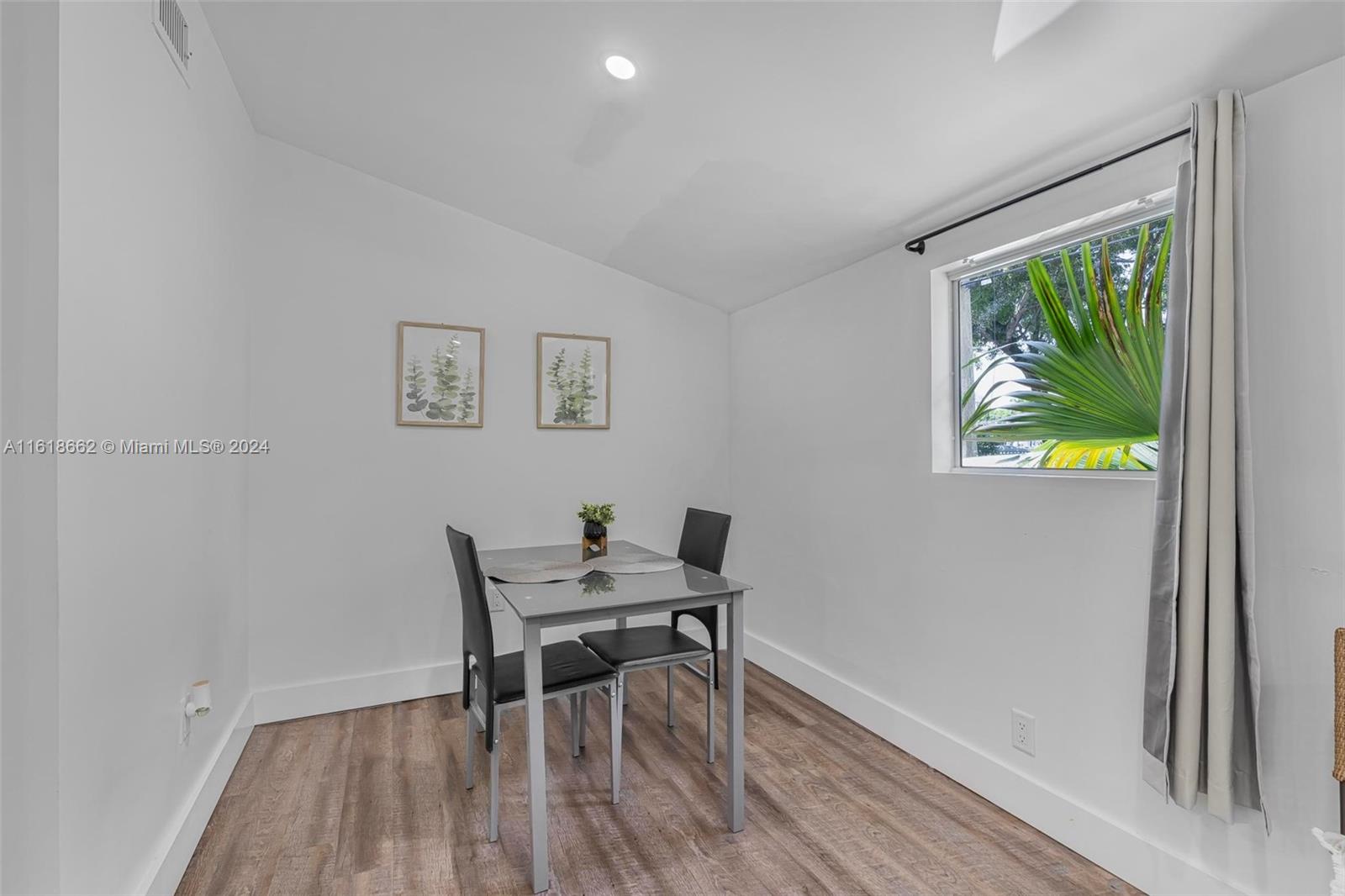 Home close to Little Havana, Coral Gables and the Airport