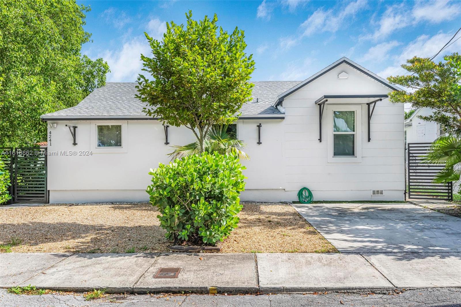 Home close to Little Havana, Coral Gables and the Airport